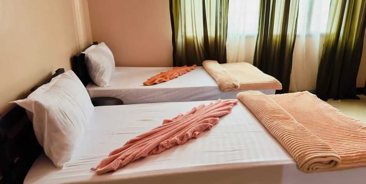 Standard Twin Room (3x6 ft Beds)