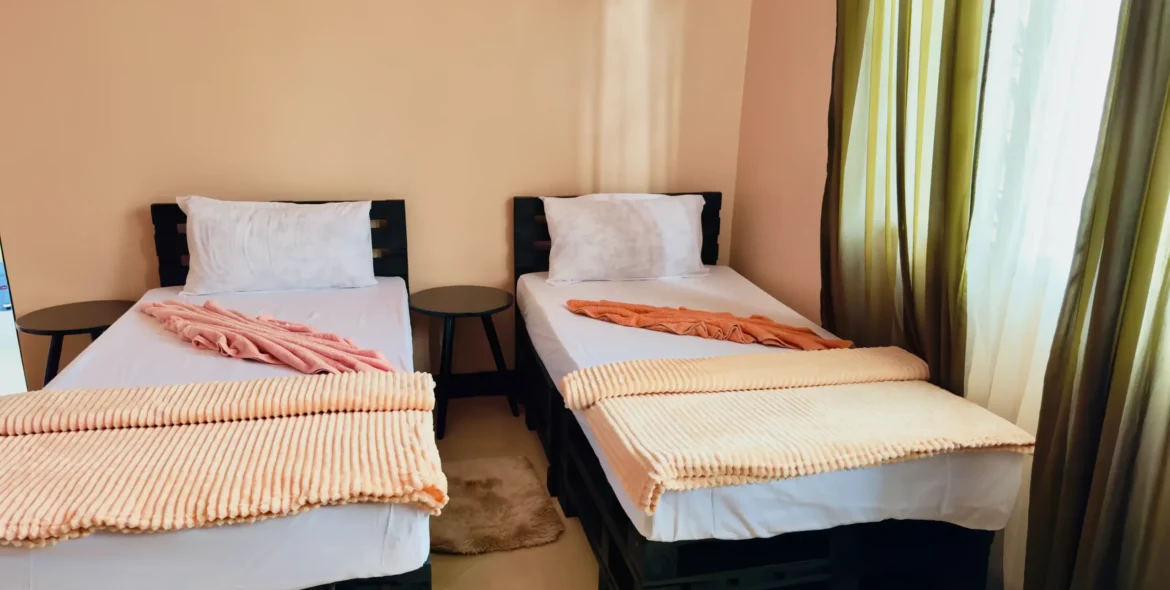 Standard Twin Room (3x6 ft Beds)