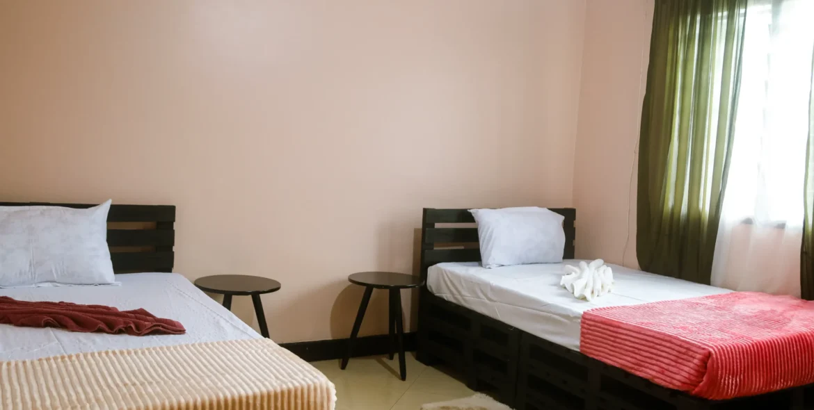 Standard Twin Room (4x6 ft Beds)